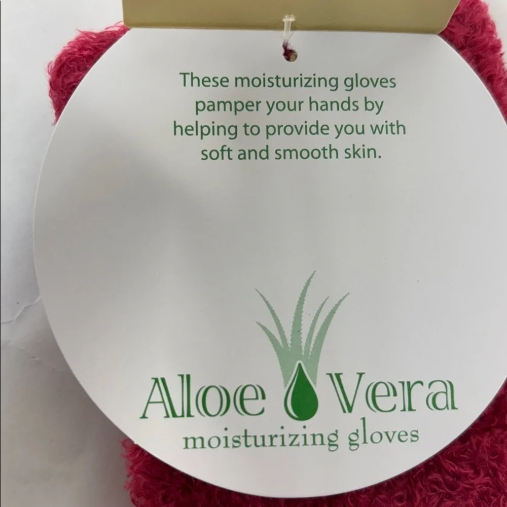 Woolrich  infused Aloe Vera moisturizing Red Gloves
